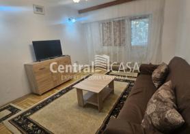 Apartament de închiriat cu 3 camere, Centru-Bd Independentei