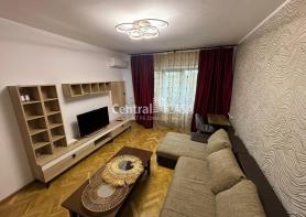 Apartament de vânzare cu 3 camere, Centru-Bd Independentei