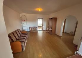 Apartament de vânzare cu 3 camere, Centru-Targu Cucu